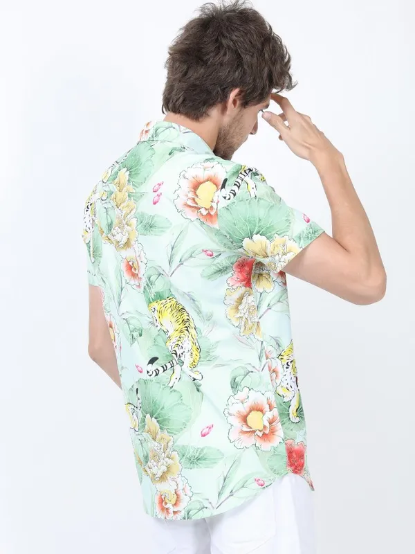 Highlander Men Green Printed Slim Fit Casual Shirt