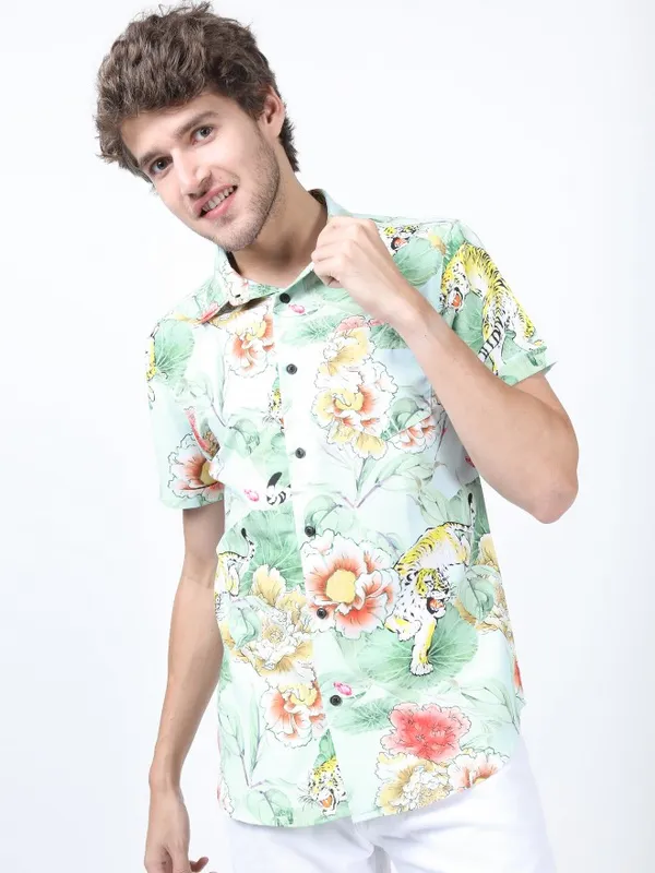 Highlander Men Green Printed Slim Fit Casual Shirt