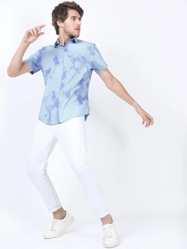 Men Slim Fit Casual Shirt