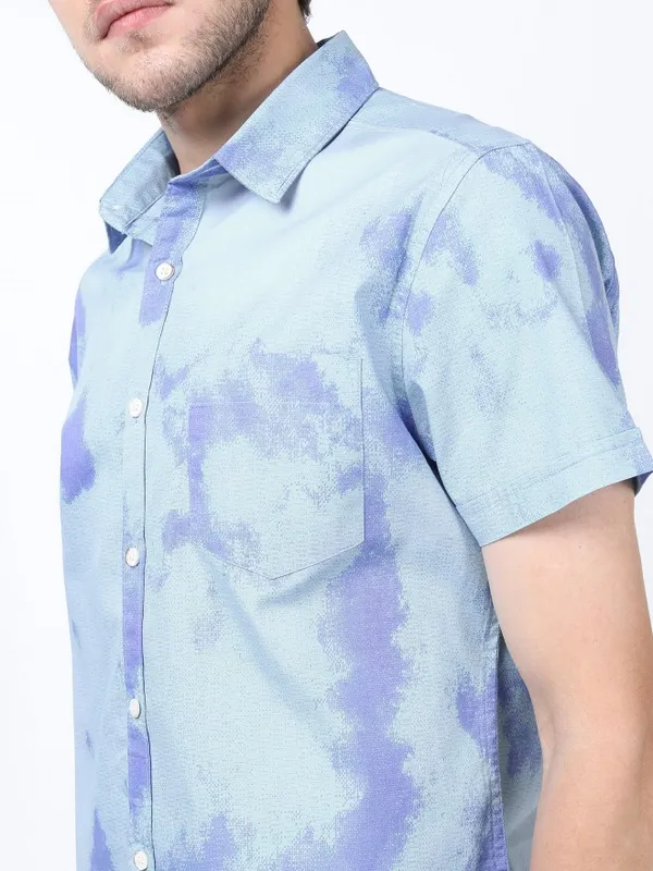 Men Slim Fit Casual Shirt