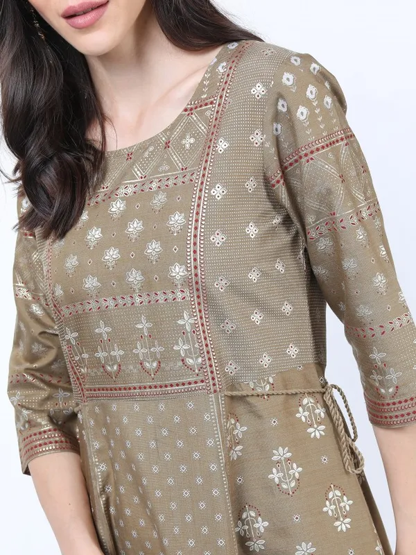  Vishudh Women Green Printed Straight Kurtas