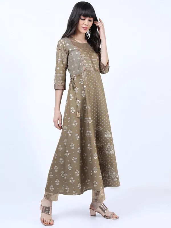  Vishudh Women Green Printed Straight Kurtas