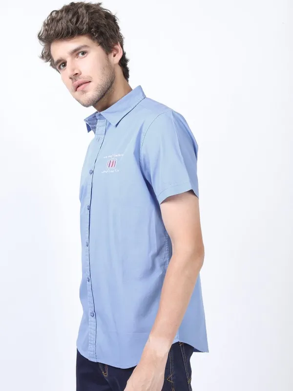  Locomotive Men Blue Solid Slim Fit Casual Shirts
