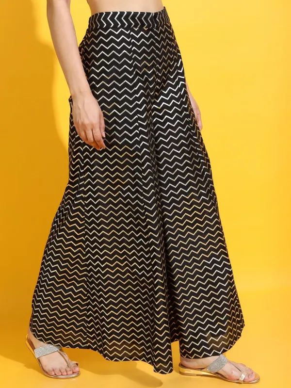  Vishudh Women Black Printed Flared Palazzos