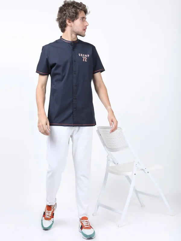  Highlander Men Navy Blue Printed Slim Fit Casual Shirts
