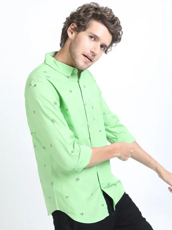  Ketch Men Green Printed Slim Fit Casual Shirts