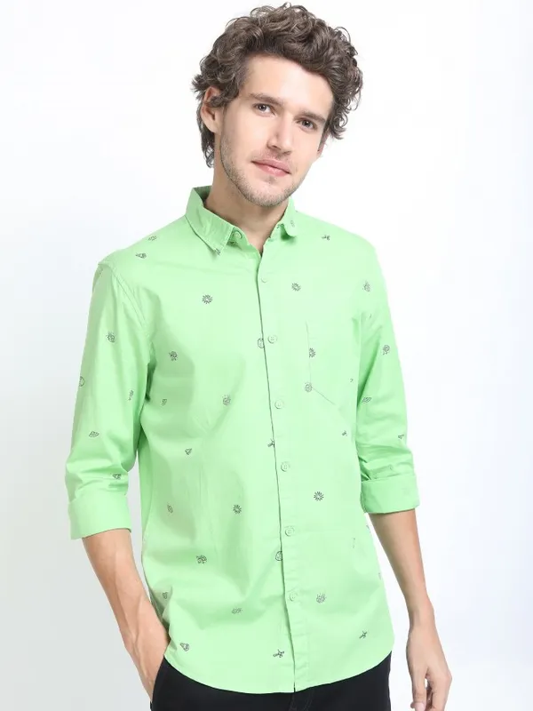  Ketch Men Green Printed Slim Fit Casual Shirts