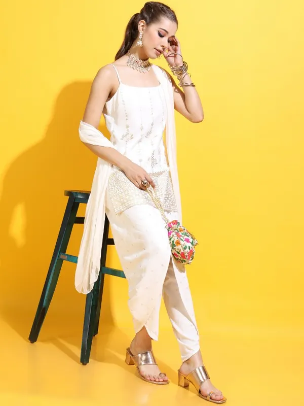  Vishudh Women Off White Printed Kurta Sets