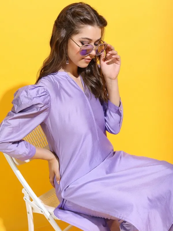  Vishudh Women Mauve Solid Kurta Sets