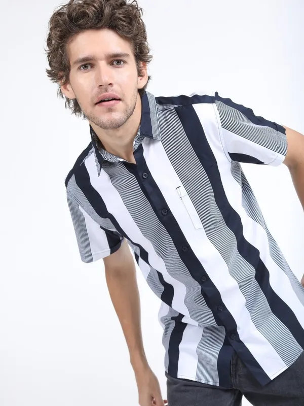 Men Slim Fit Casual Shirt