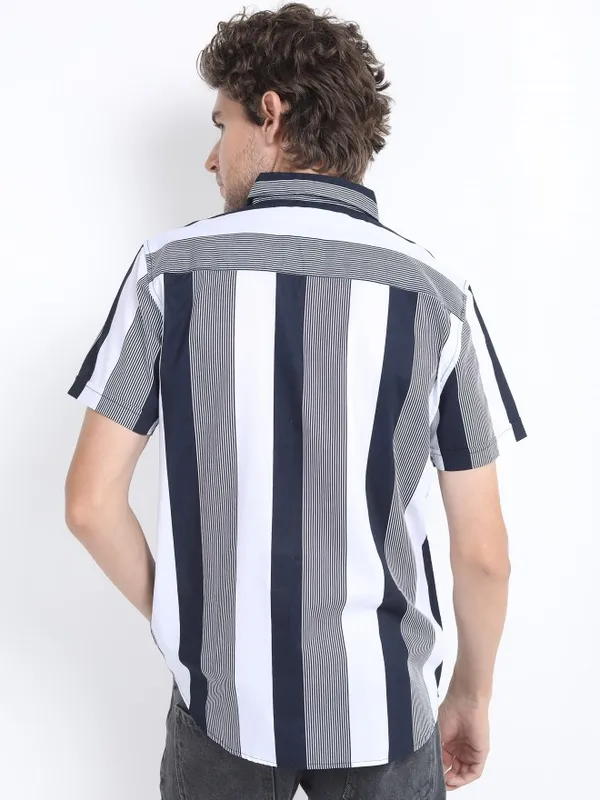 Men Slim Fit Casual Shirt