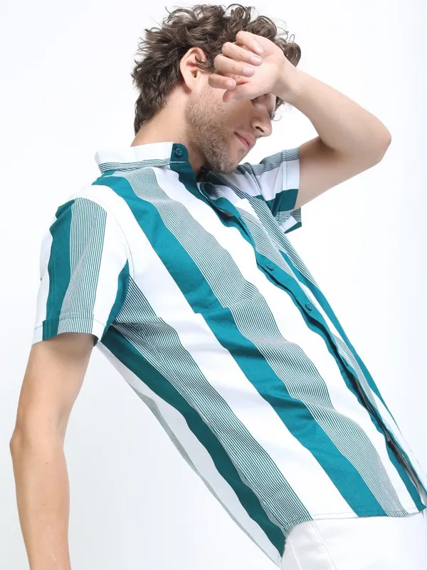  Highlander Men Green Striped Slim Fit Casual Shirts