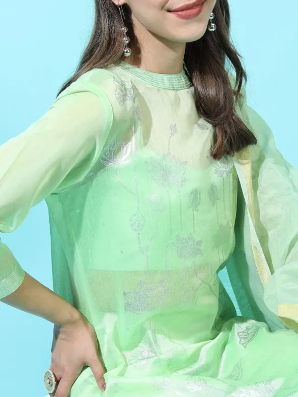  Vishudh Women Green Printed Kurta Sets