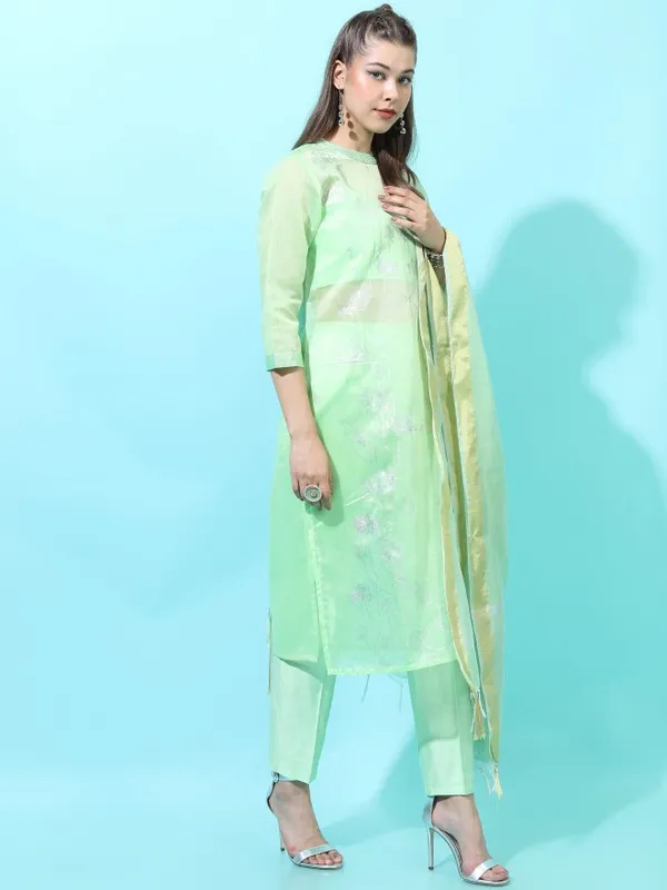  Vishudh Women Green Printed Kurta Sets
