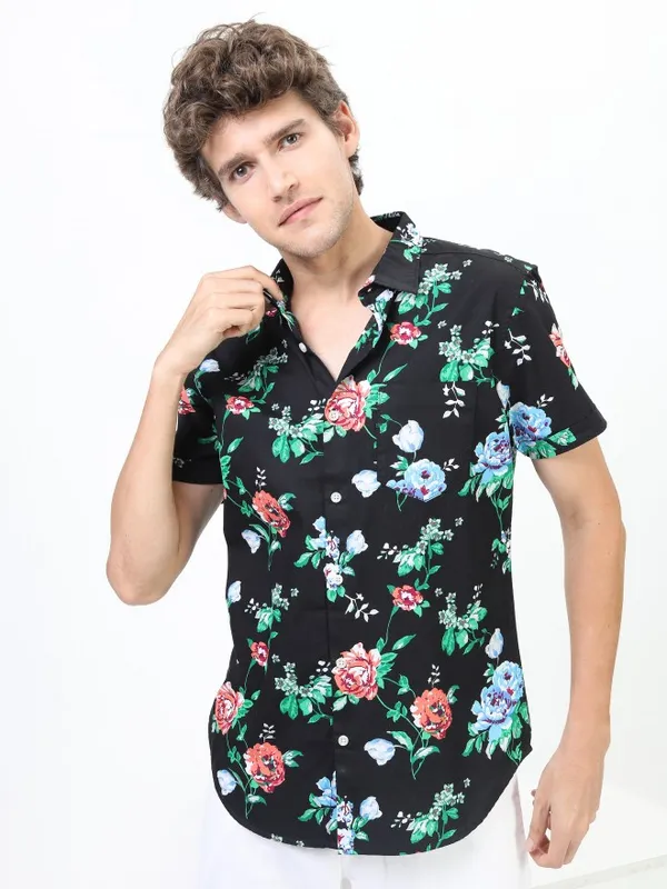 Men Slim Fit Casual Shirt