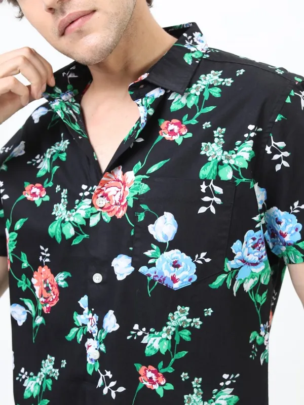 Men Slim Fit Casual Shirt