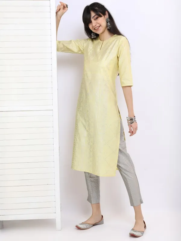  Vishudh Women Yellow Printed Straight Kurtas