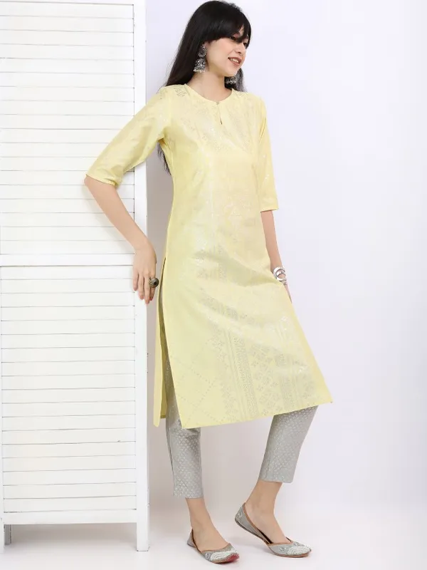  Vishudh Women Yellow Printed Straight Kurtas