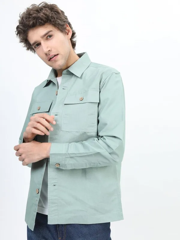  Highlander Men Green Solid Slim Fit Casual Shirts