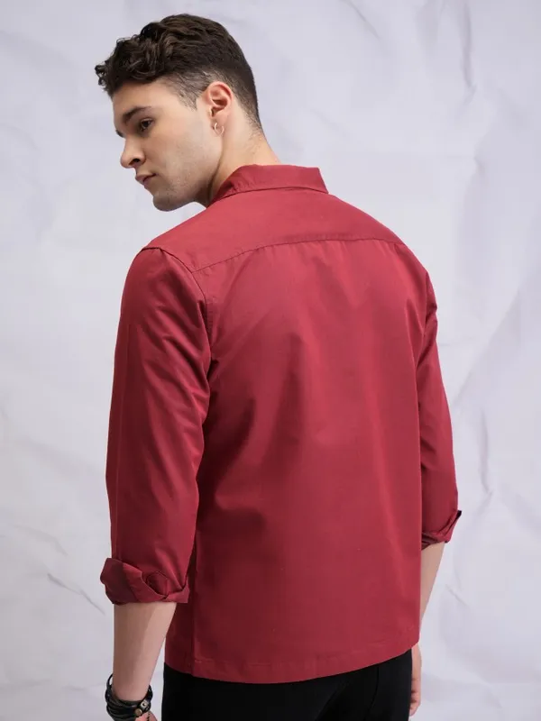  Highlander Men Terracotta Solid Regular Fit Casual Shirts