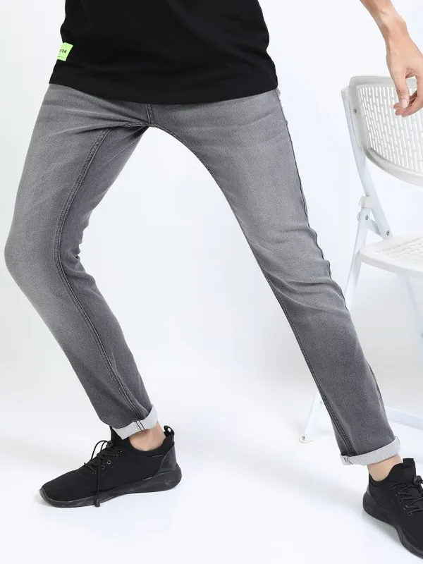  Ketch Men Grey Slim Fit Clean Look Jeans