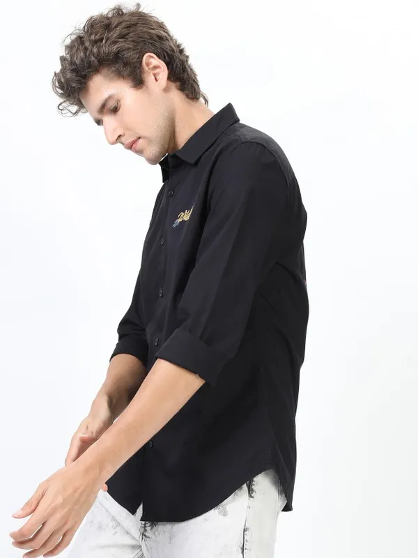  Ketch Men Black Printed Slim Fit Casual Shirts
