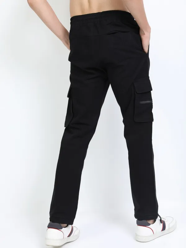  Highlander Men Black Regular Fit Solid Casual Trousers