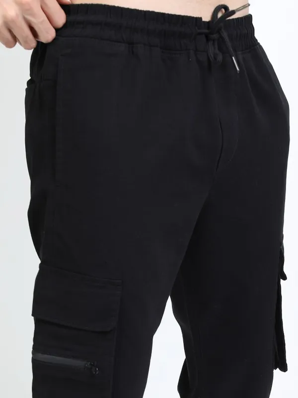  Highlander Men Black Regular Fit Solid Casual Trousers