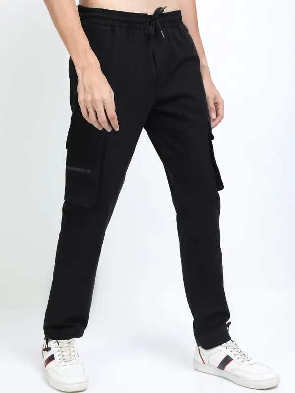  Highlander Men Black Regular Fit Solid Casual Trousers