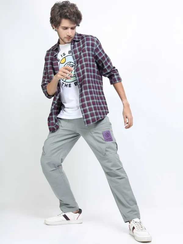 Men Regular Fit Cargos