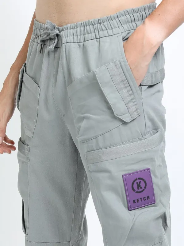 Men Regular Fit Cargos