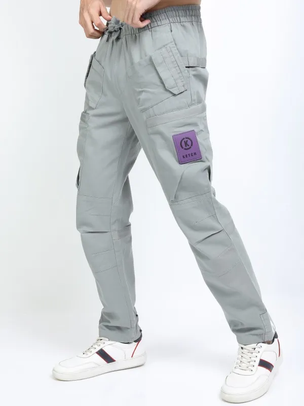 Men Regular Fit Cargos