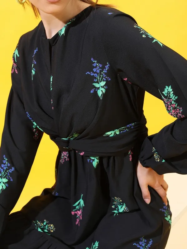  Tokyo Talkies Women Black Printed A-Line Dresses