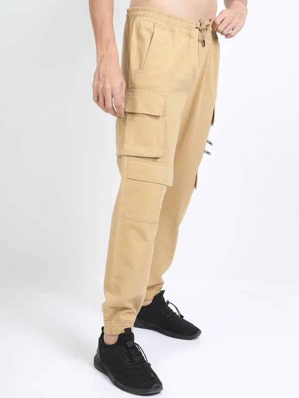 Men Regular Fit Cargos
