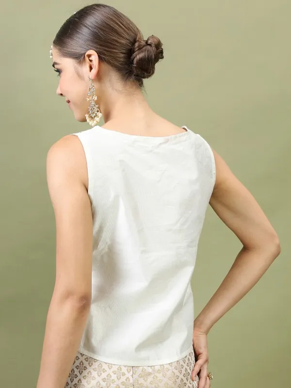  Vishudh Women Off White Printed Regular Tops