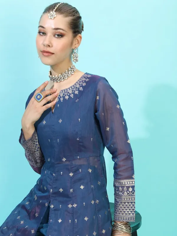  Vishudh Women Blue Printed Kurta Sets