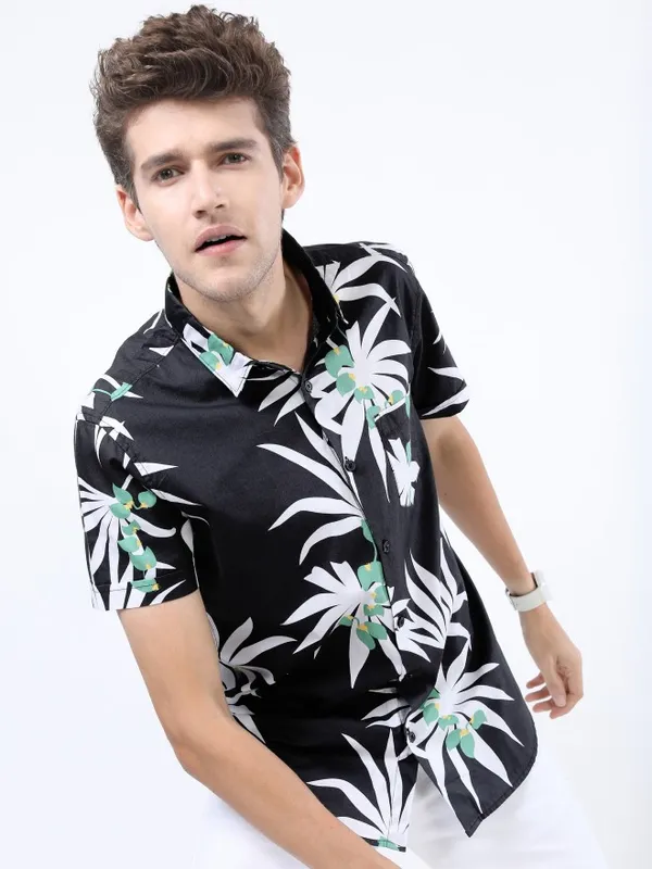 Men Slim Fit Casual Shirt