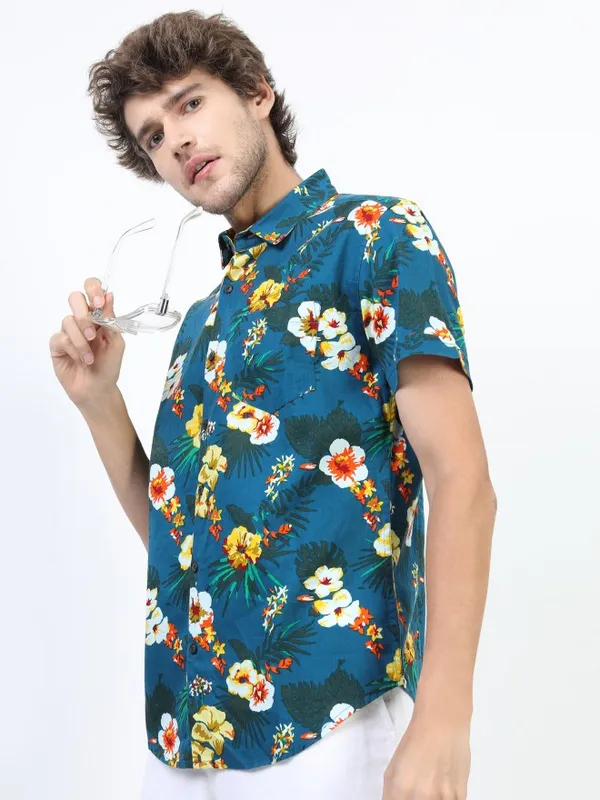  Highlander Men Teal Printed Slim Fit Casual Shirts