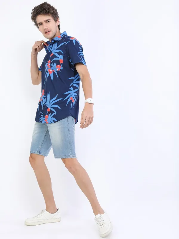  Highlander Men Navy Blue Printed Slim Fit Casual Shirts