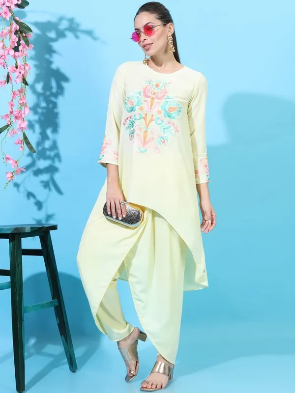  Vishudh Women Yellow Embroidered Kurta Sets