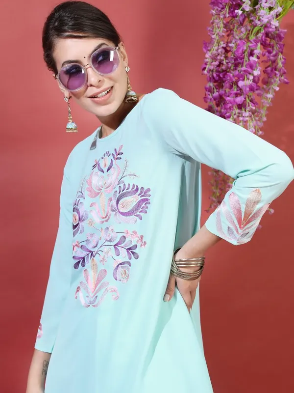  Vishudh Women Blue Embroidered Kurta Sets