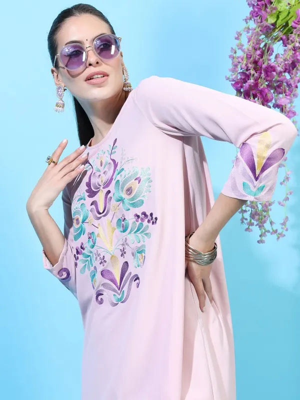  Vishudh Women Pink Embroidered Kurta Sets