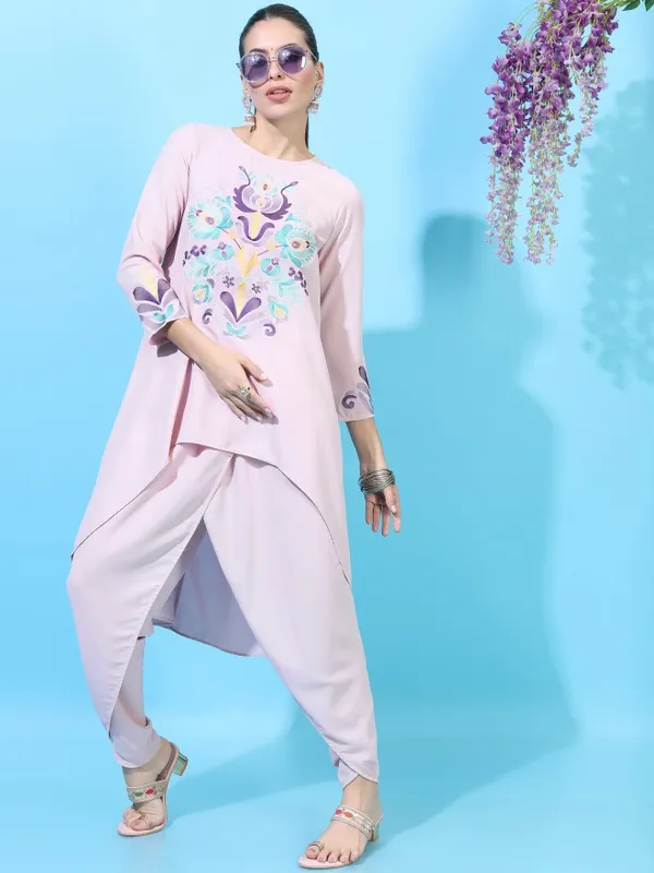  Vishudh Women Pink Embroidered Kurta Sets