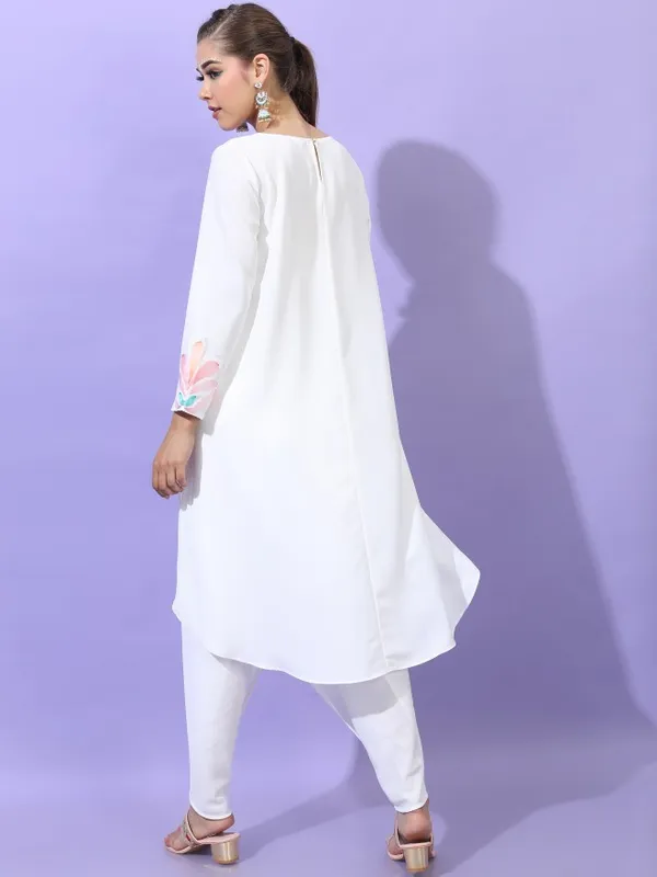  Vishudh Women White Printed Kurta Sets