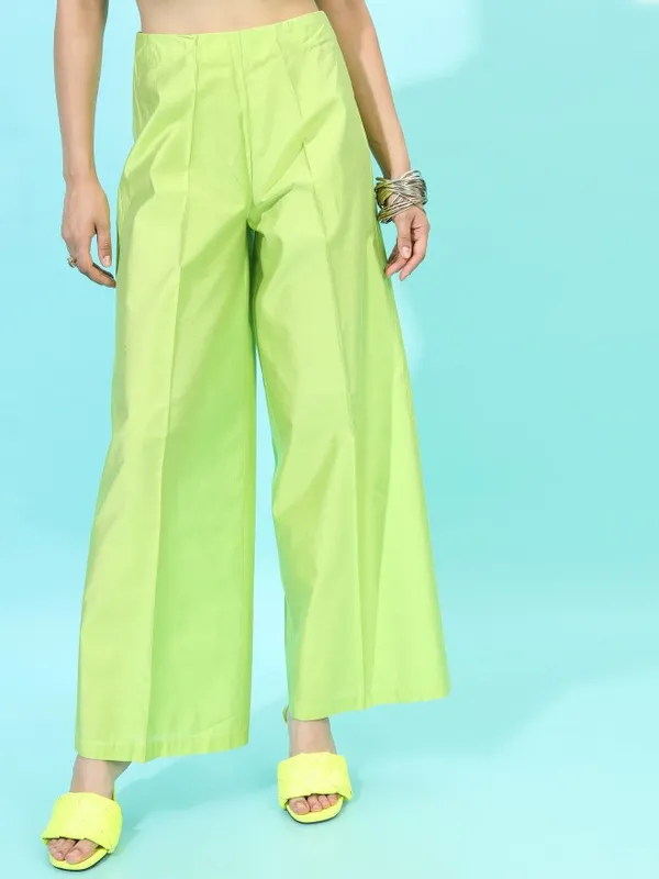  Vishudh Women Green Printed Kurta Sets