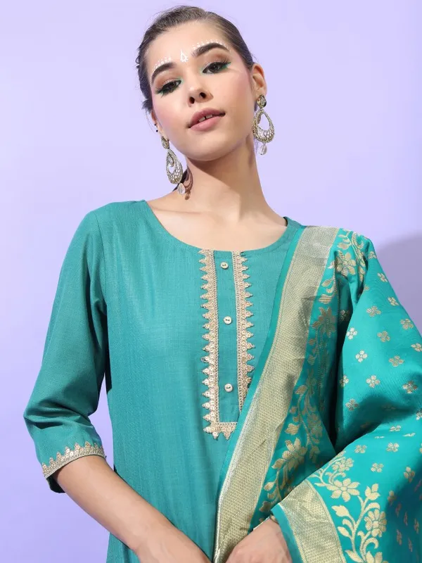  Vishudh Women Green Printed Kurta Sets