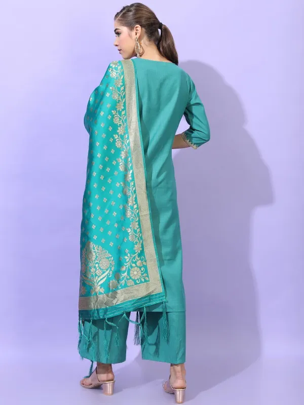  Vishudh Women Green Printed Kurta Sets