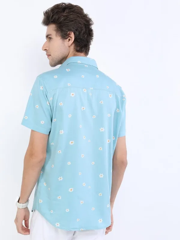  Highlander Men Sage Printed Slim Fit Casual Shirts