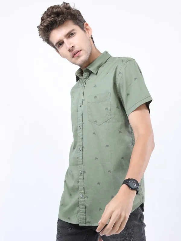 Men Slim Fit Casual Shirt