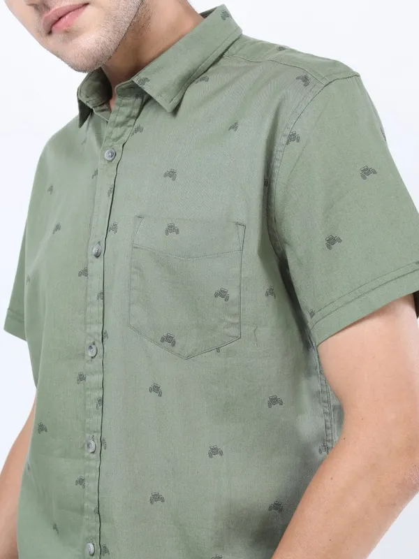 Men Slim Fit Casual Shirt